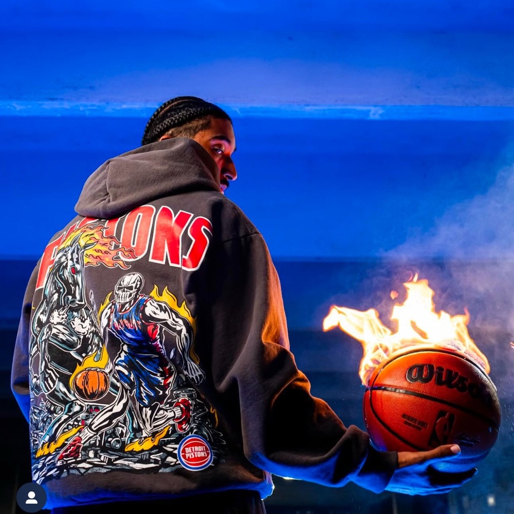 Warren Lotas Detroit Pistons hoodie - Picture 2 of 8
